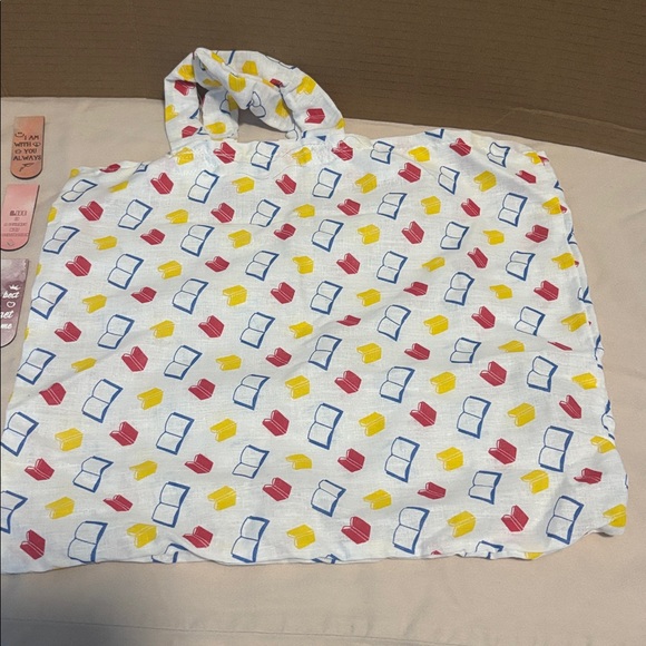 Bookish bundle - Picture 2 of 5